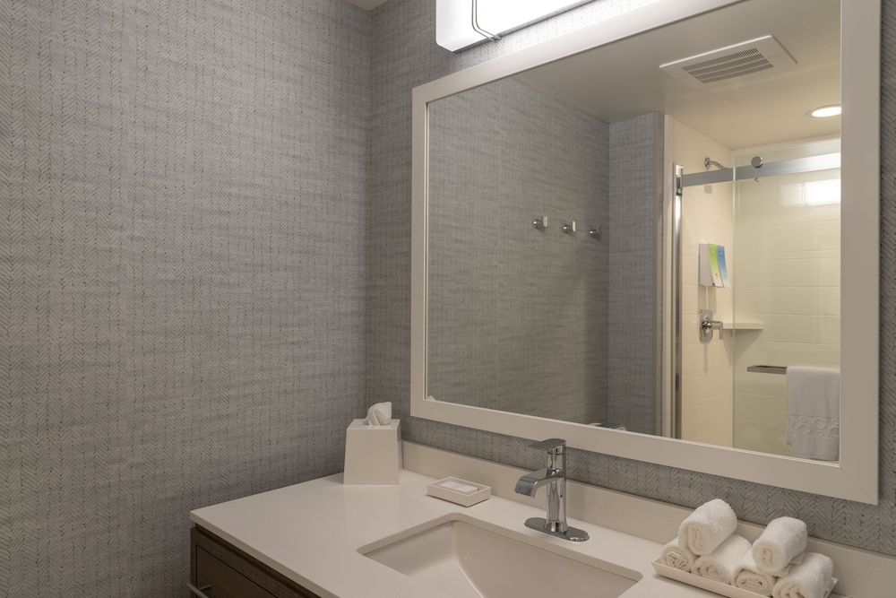 Home2 Suites by Hilton Indianapolis Airport - photo 23