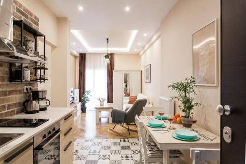 City stay Athens ''a Sweet Home''next to the metro — 4-Star Luxury Hotel in Athens, Greece