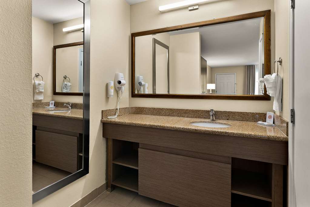 Comfort Inn & Suites Sequoia Kings Canyon - photo 33