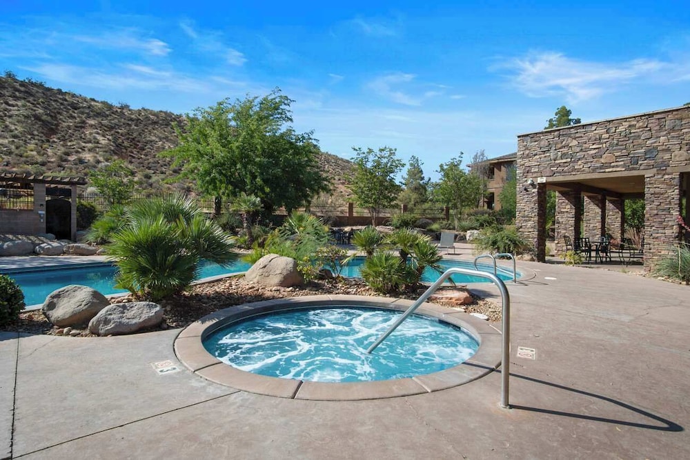 Vintage Desert 5 BDR w Resort Amenities - photo 34