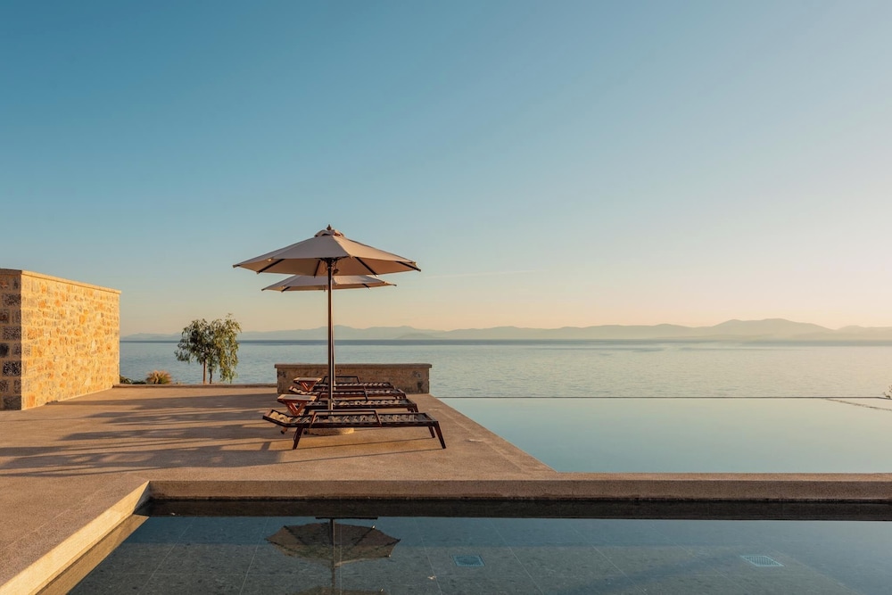 Sampatiki Suites Seaview Luxury Suites With Breakfast And Spa in Leonidio, Greece