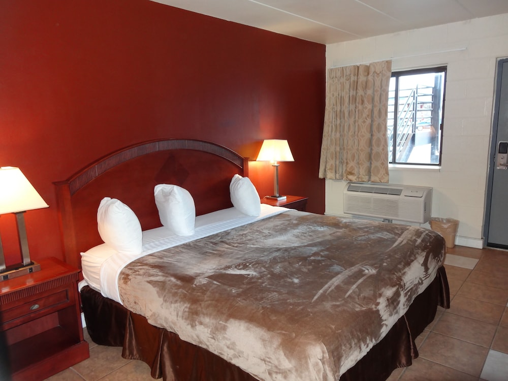 Red Apple Inn - photo 7