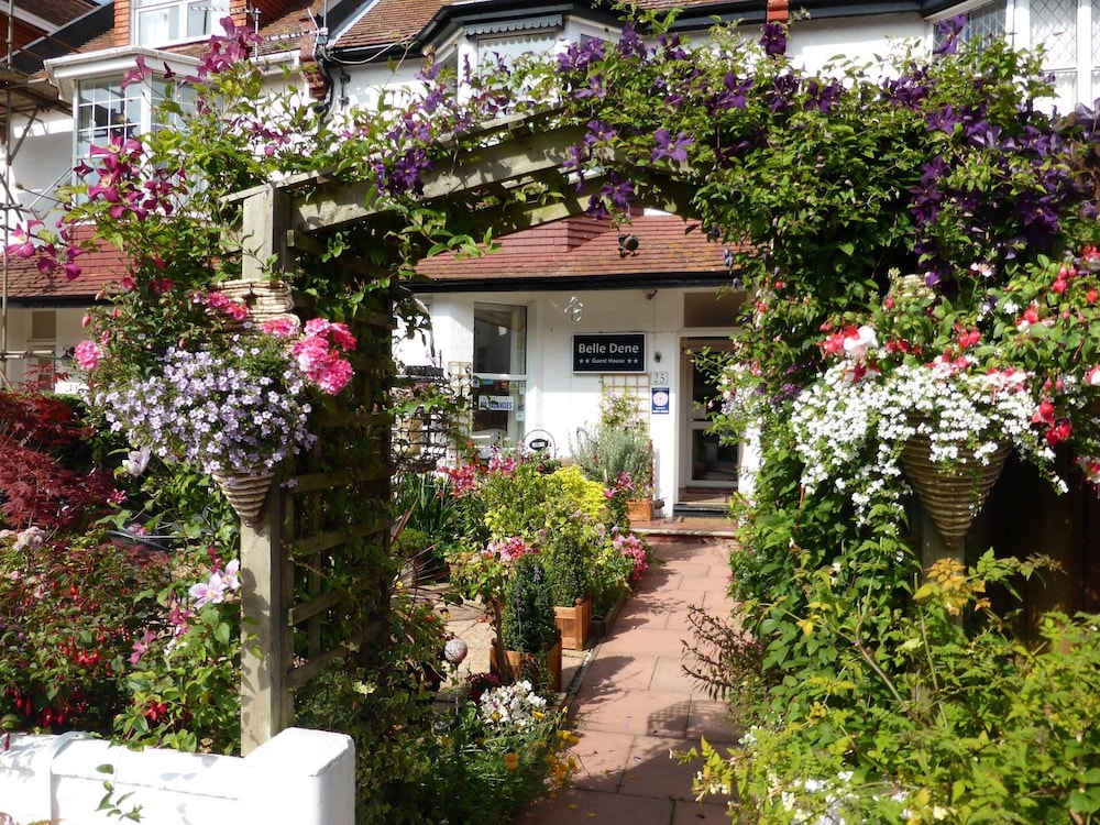 Belle Dene Guest House — 4-Star Luxury Hotel in Paignton, United Kingdom