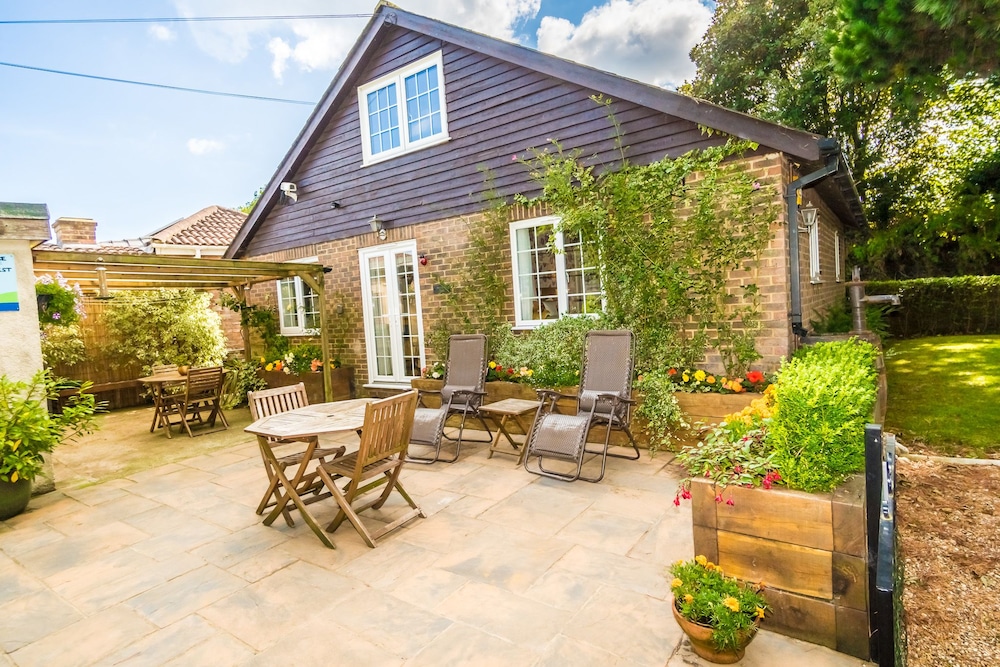Covehurst Bay Holiday Cottages — 4-Star Luxury Hotel in Hastings, United Kingdom