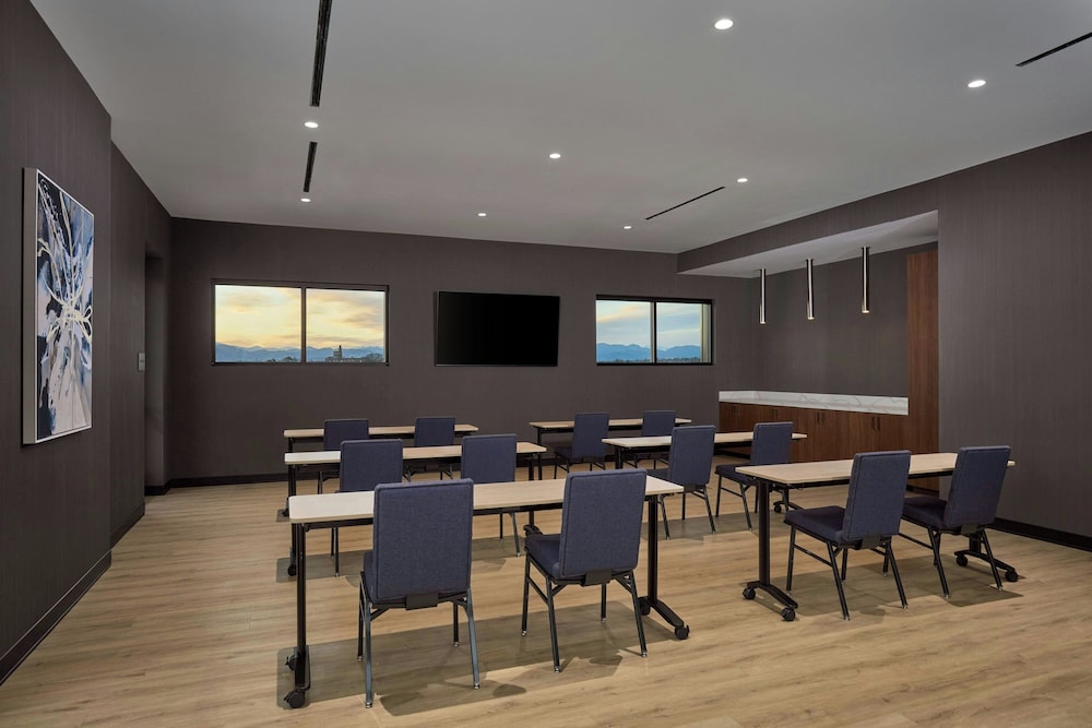 Courtyard by Marriott Denver Downtown West - photo 33