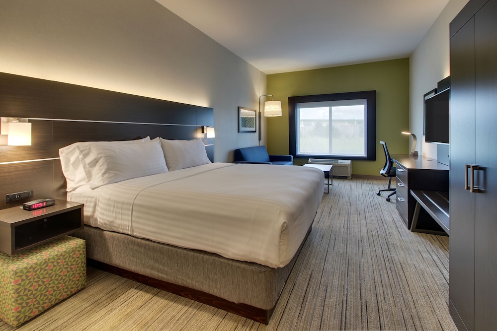Holiday Inn Express & Suites Morris by IHG - photo 20