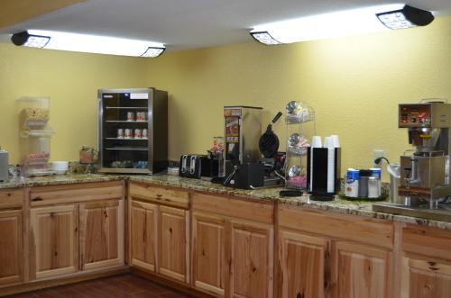 Plaza Inn Texas - photo 5