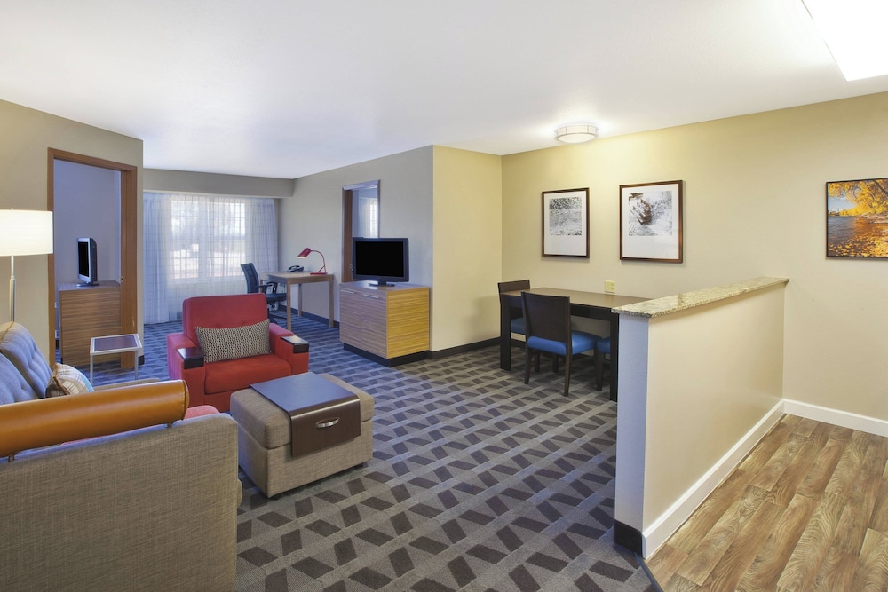 TownePlace Suites Marriott Minneapolis St Paul AirportEagan - photo 7