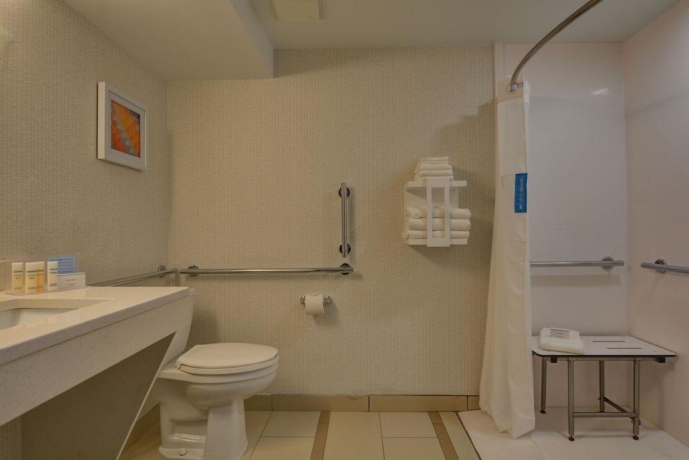 Hampton Inn Greenwood - photo 27