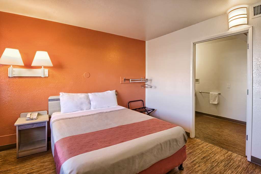 Motel 6 Pendleton OR - photo 16