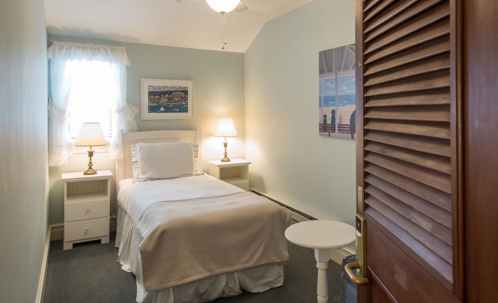 Black Point Inn - photo 17