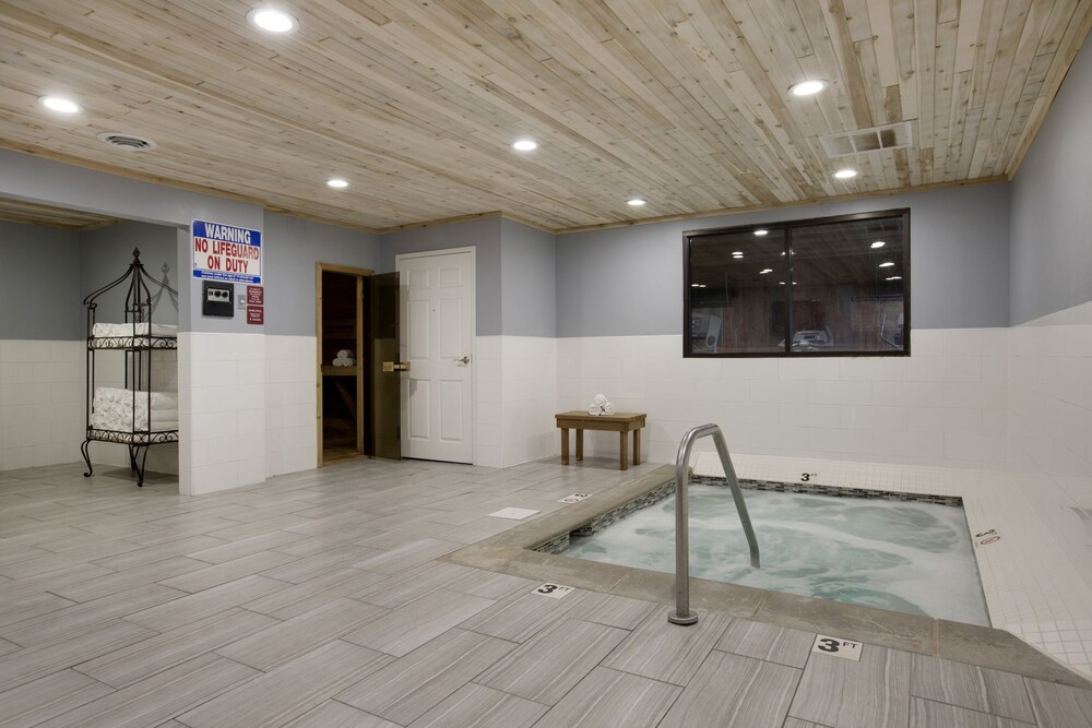 Redwood Lodge - photo 15