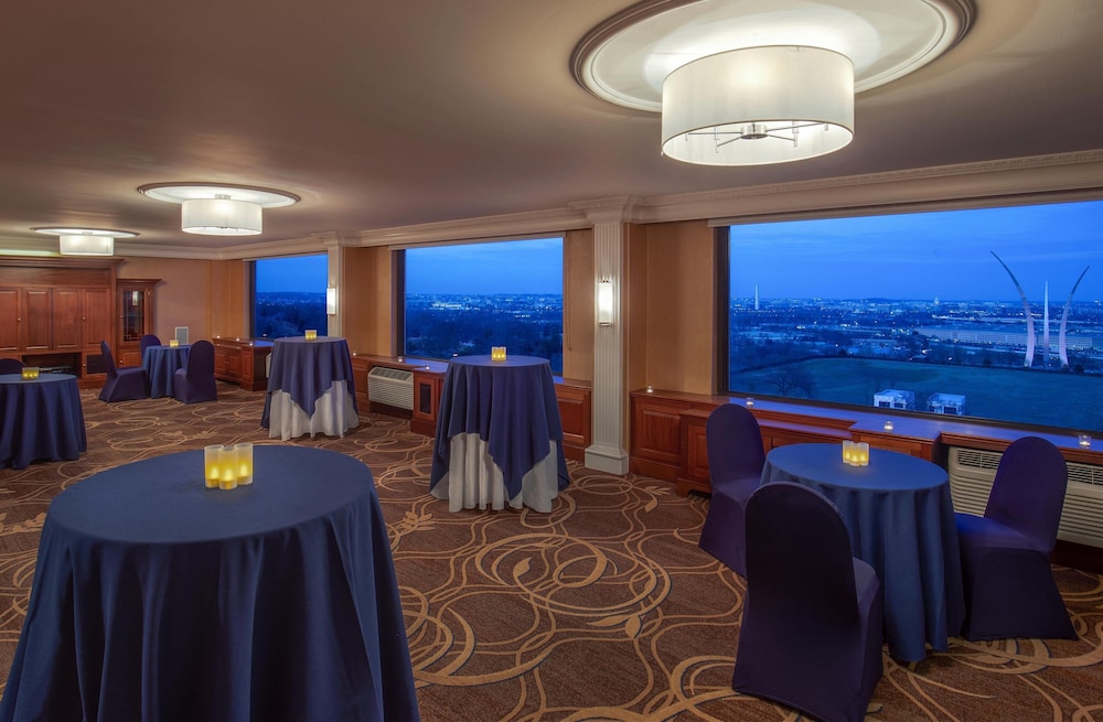 Sheraton Pentagon City Hotel - photo 34