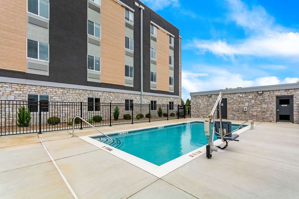 Everhome Suites Lexington Horse Park - photo 32