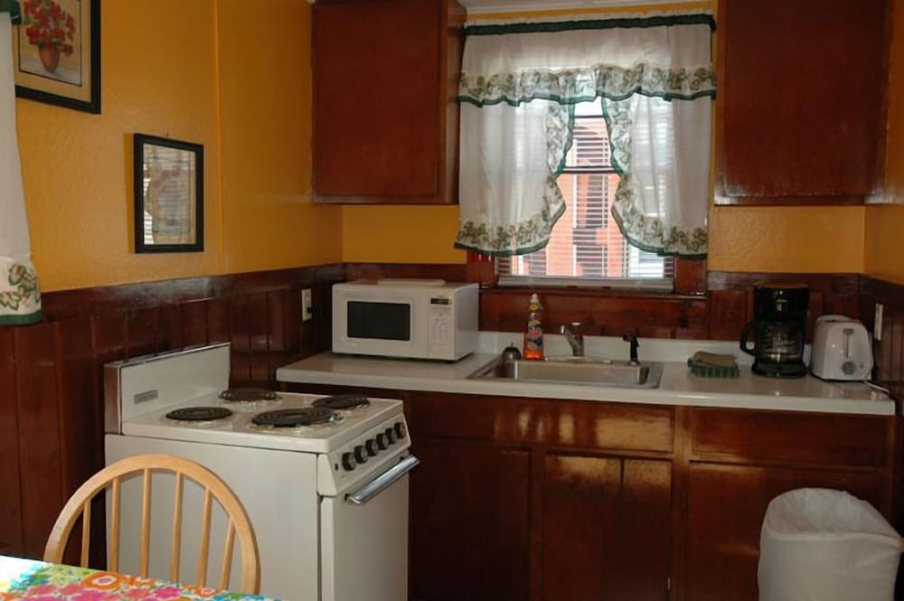 Channel Watefront Cottages - photo 64