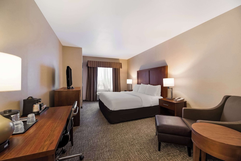 Comfort Inn & Suites Las Vegas Nellis - photo 13