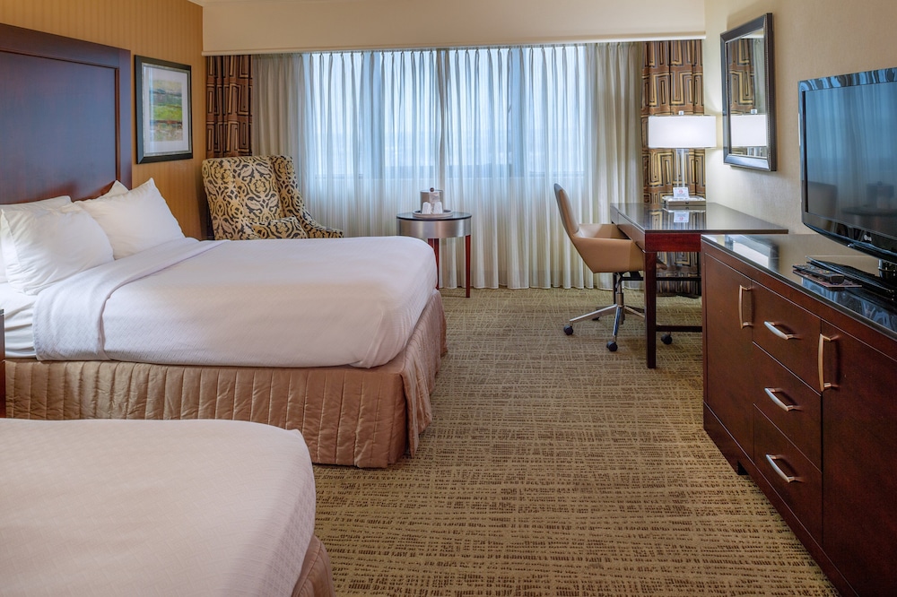 Crowne Plaza St. Louis Airport by IHG - photo 32