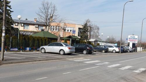 Hotel MK Plavi restoran Loznica — Belgrade — photo 3