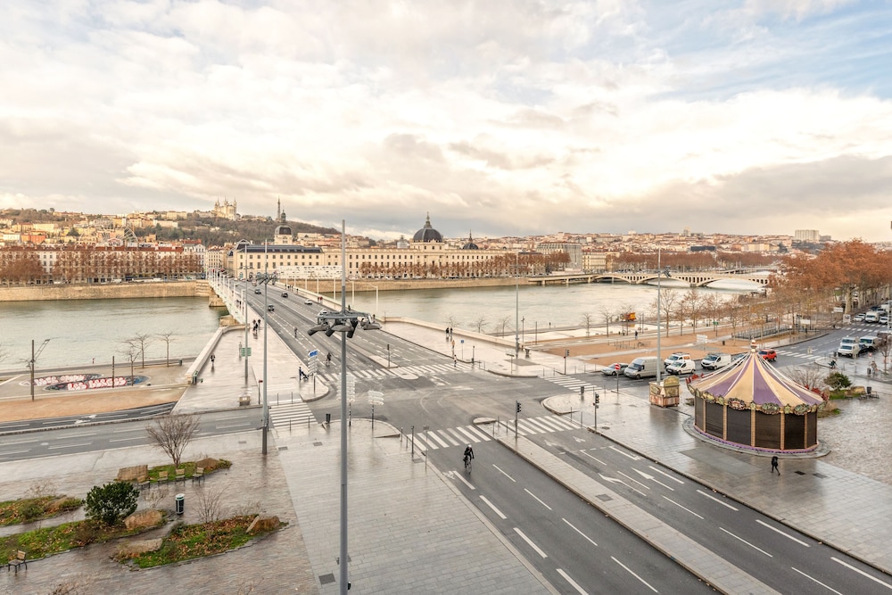 La Guylhostière - carbon neutral hotel in Lyon
