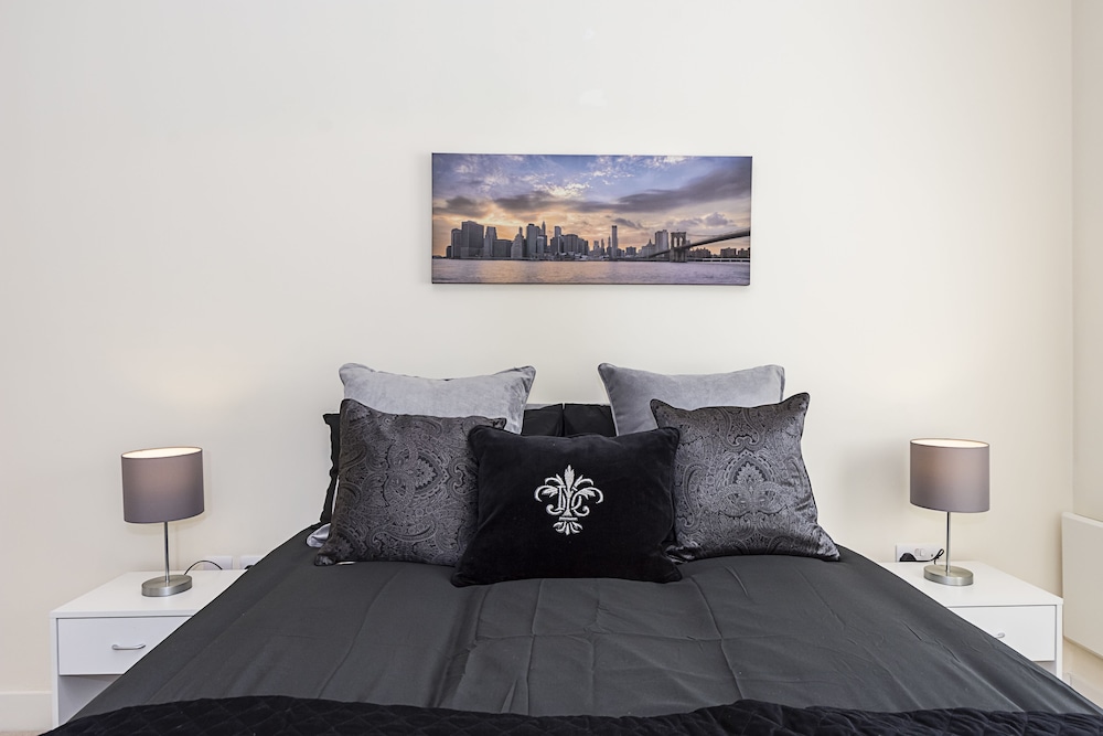 Heron House Apartments — 4-Star Luxury Hotel in Reading, United Kingdom