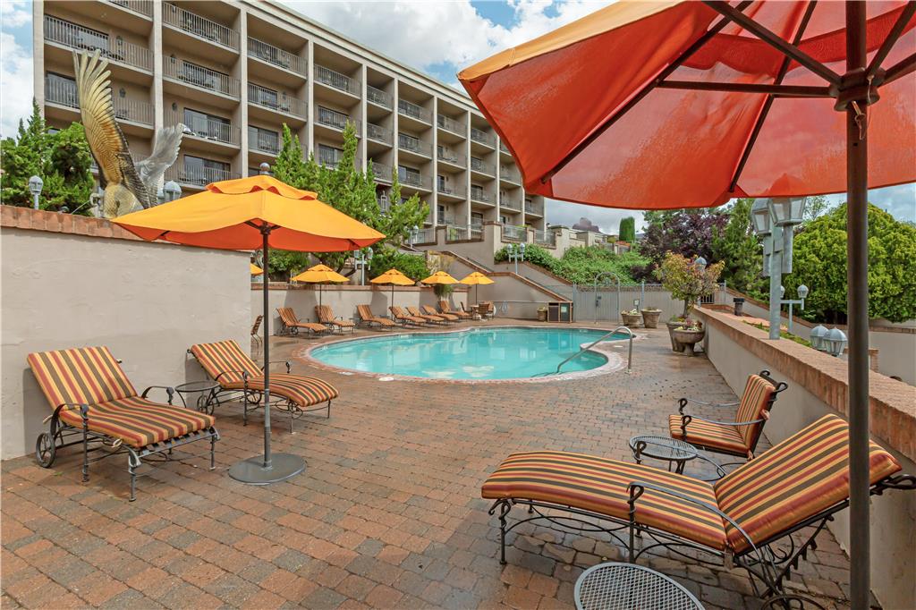 Best Western Plus Arroyo Roble Hotel & Creekside Villas - photo 22