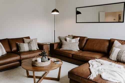 Dovecote: 5 bedroom Home with Hot tub & Games room — 4-Star Luxury Hotel in Arrowtown, New Zealand