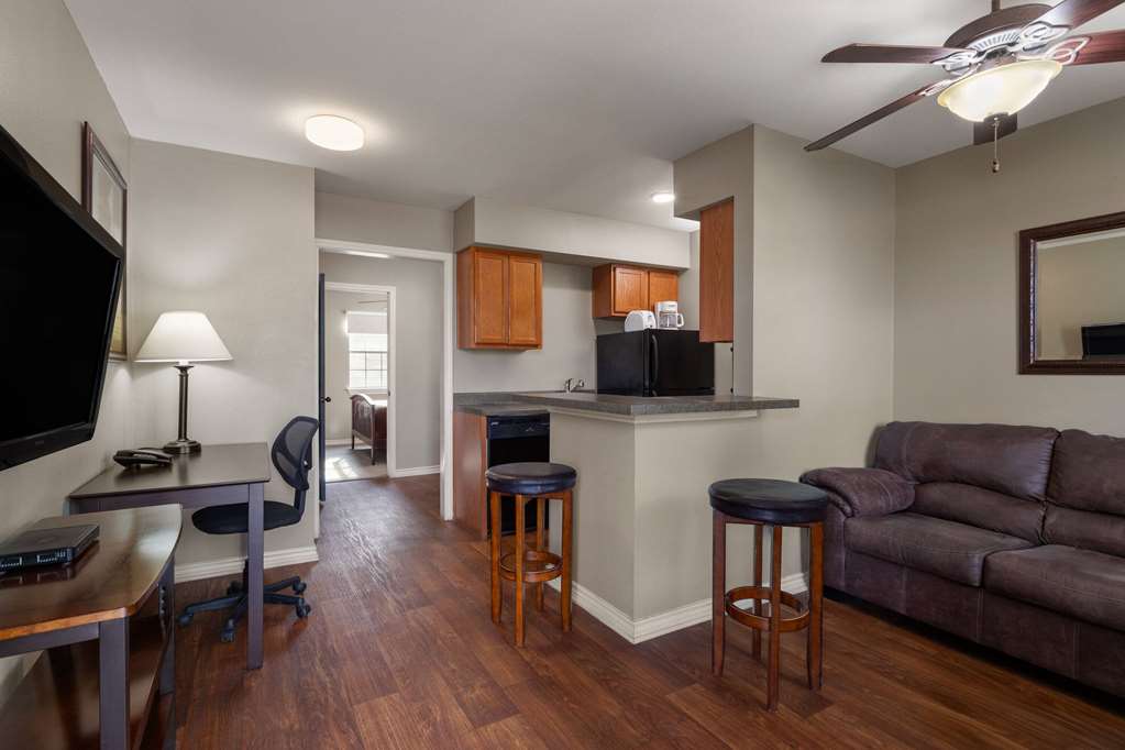 Eagle's Den Three Rivers Texas a Travelodge by Wyndham - photo 15