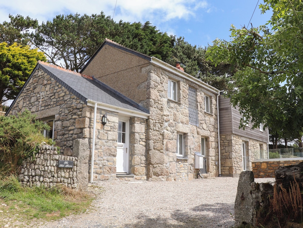 The Old Barn — 4-Star Luxury Hotel in Penzance, United Kingdom