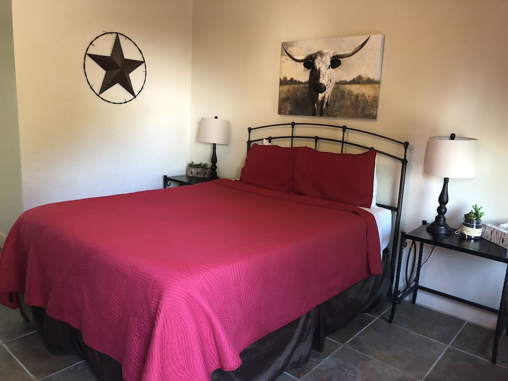 River Rock Inn - photo 2