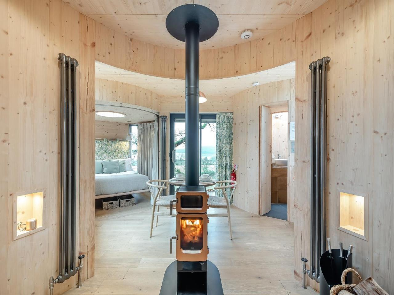 The Treehouse Caerlaverock Uk45028 — 5-Star Luxury Hotel in Dumfries, United Kingdom