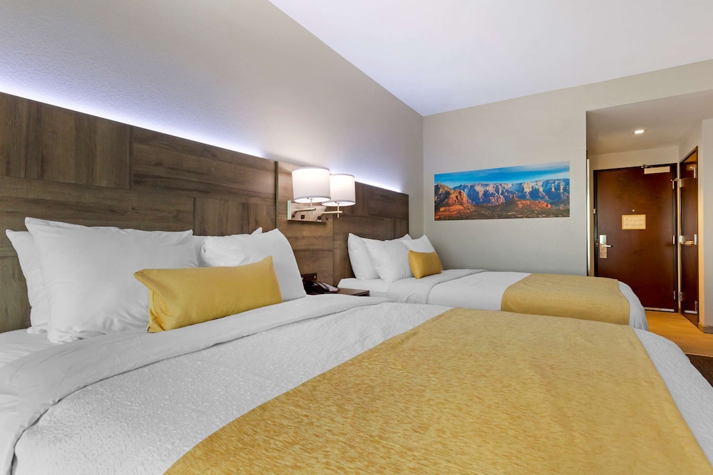 Best Western Plus Executive Residency Phoenix North Happy Valley - photo 5