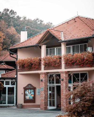 Hotel & Restaurant SE MI — hotel in Veliko Trgovisce