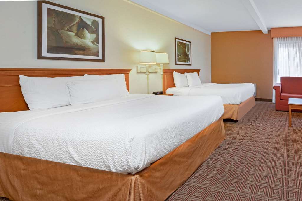 La Quinta Inn & Suites by Wyndham Salt Lake City Layton - photo 20