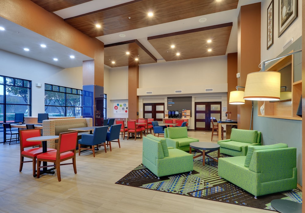 Holiday Inn Express & Suites Round Rock - photo 32