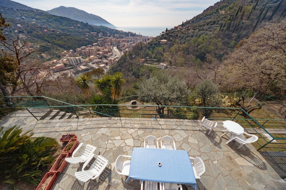Villa Pia — 4-Star Luxury Hotel in Recco, Italy