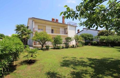 Apartment in Funtana Istrien 42191 — 4-Star Luxury Hotel in Funtana, Croatia