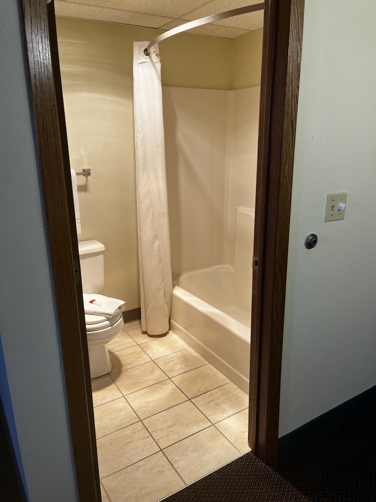 Super 8 by Wyndham Smithville Kansas City - photo 11