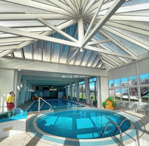 Serene Sea Valley in Bideford, United Kingdom