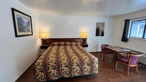 Pine Cone Motel - photo 19
