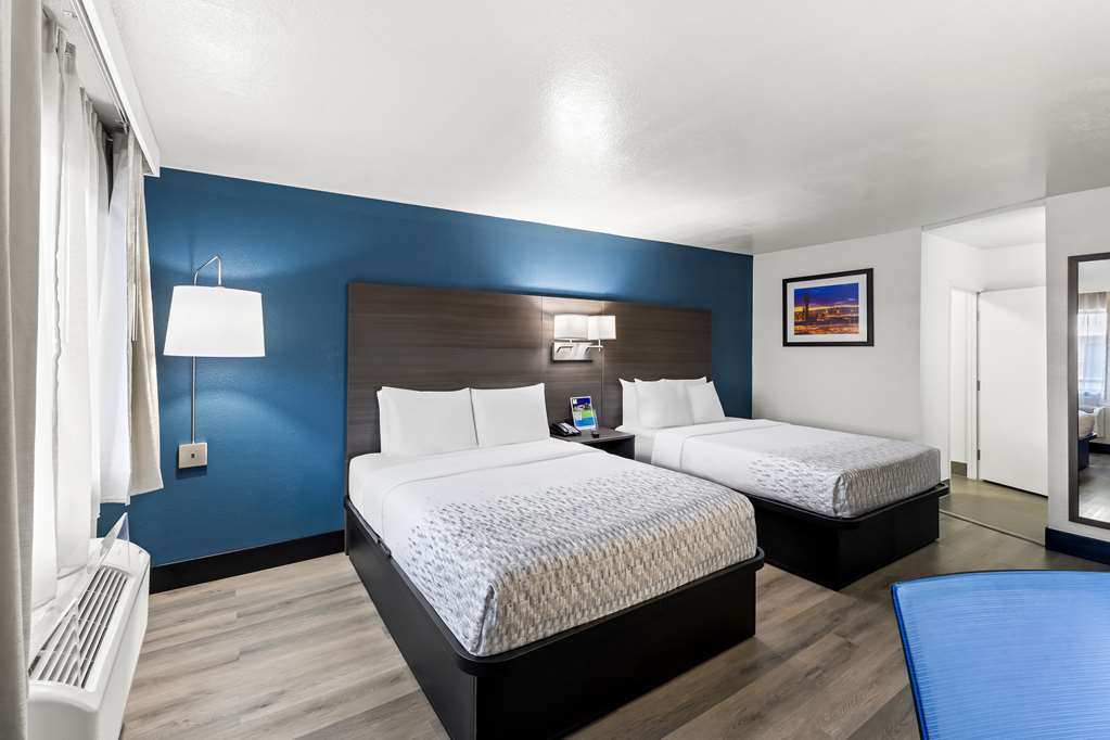 Surestay by Best Western Phoenix Airport near Downtown - photo 11