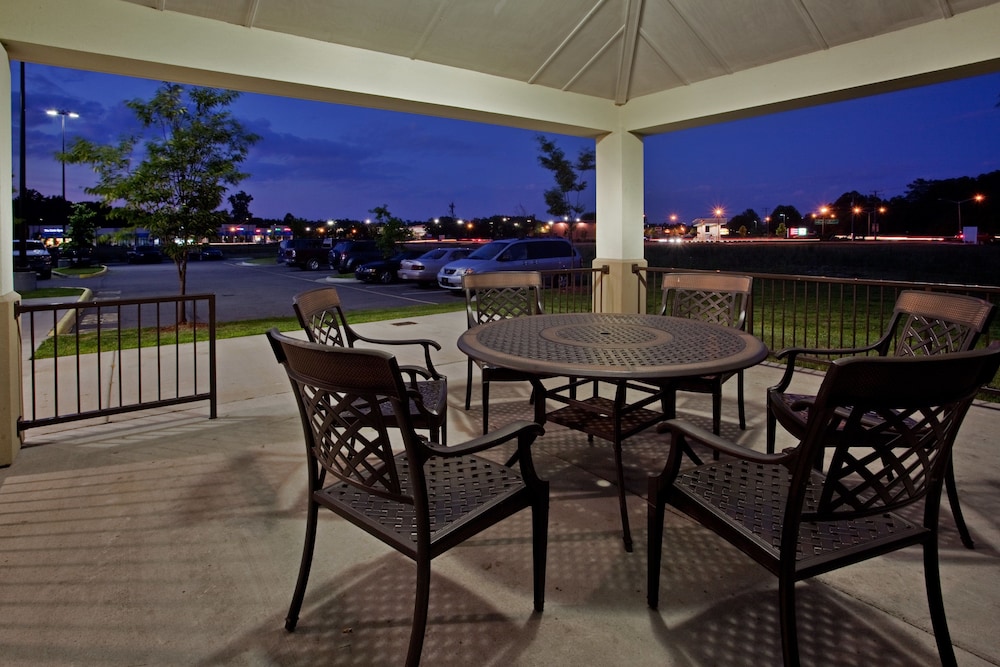 Candlewood Suites Chesapeake by IHG - photo 17