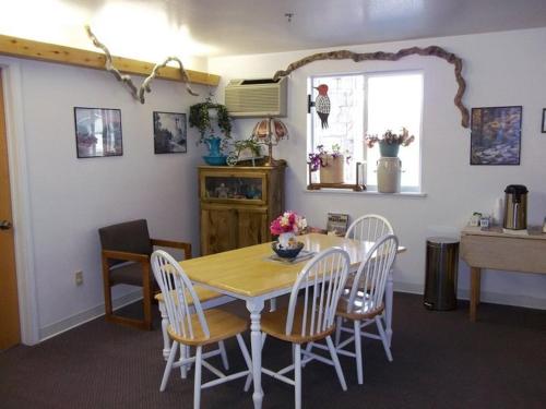 River Valley Inn - photo 15