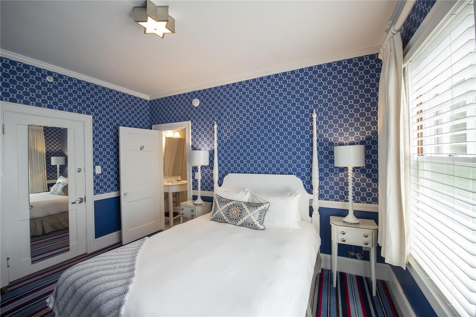 Kennebunkport Inn - photo 22