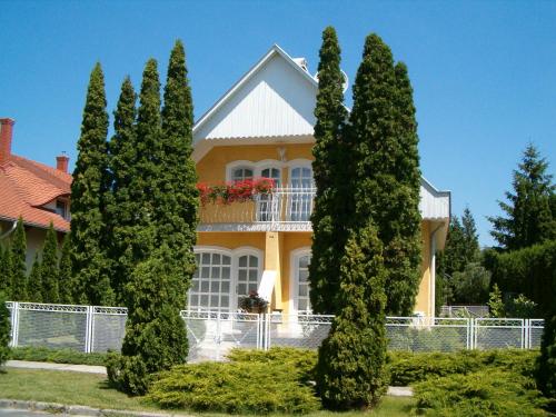 Familia nyaraló 26 — 4-Star Luxury Hotel in Balatonbereny, Hungary