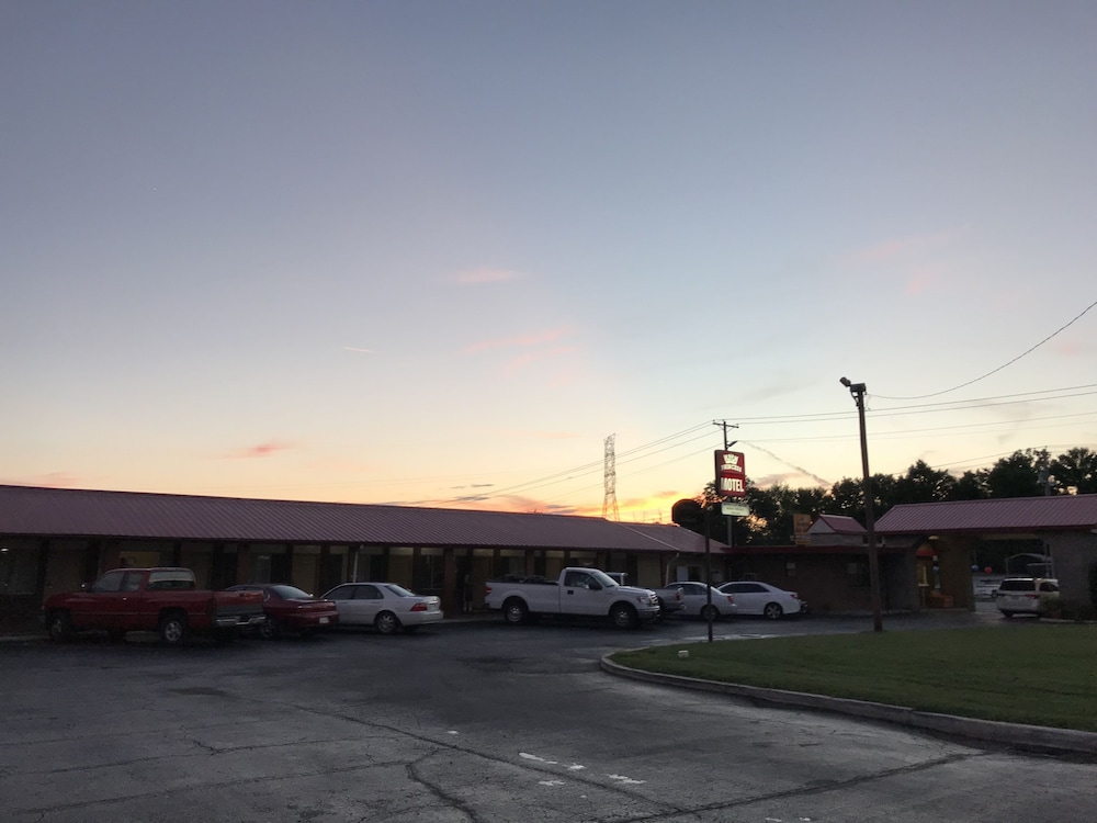 Princess Motel Maryville - photo 20