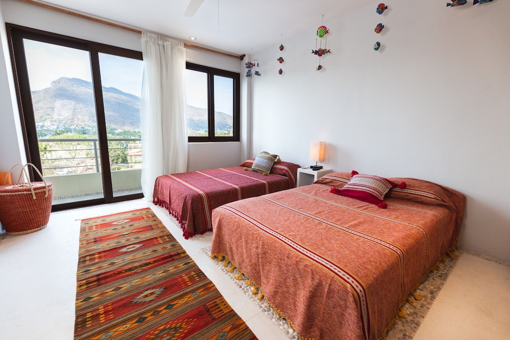 Villas Aura Del Mar — 4-Star Luxury Hotel in Ixtapa-Zihuatanejo, Mexico