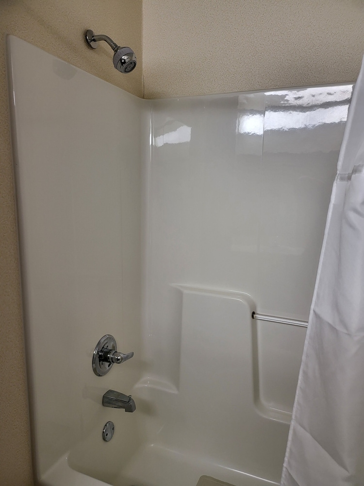 The Glenville Inn - photo 18