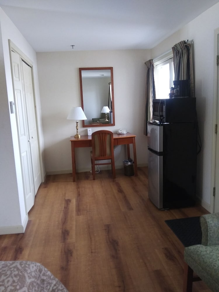 The Towne Motel - photo 17