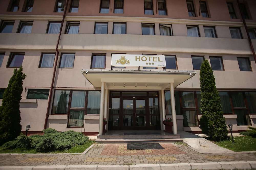 Hotel Yu — hotel in Lukavica