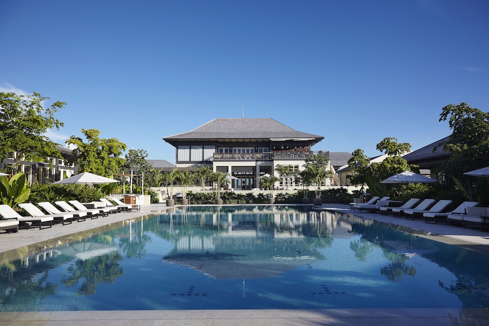 The Island House — 4-Star Luxury Hotel in Nassau, Bahamas